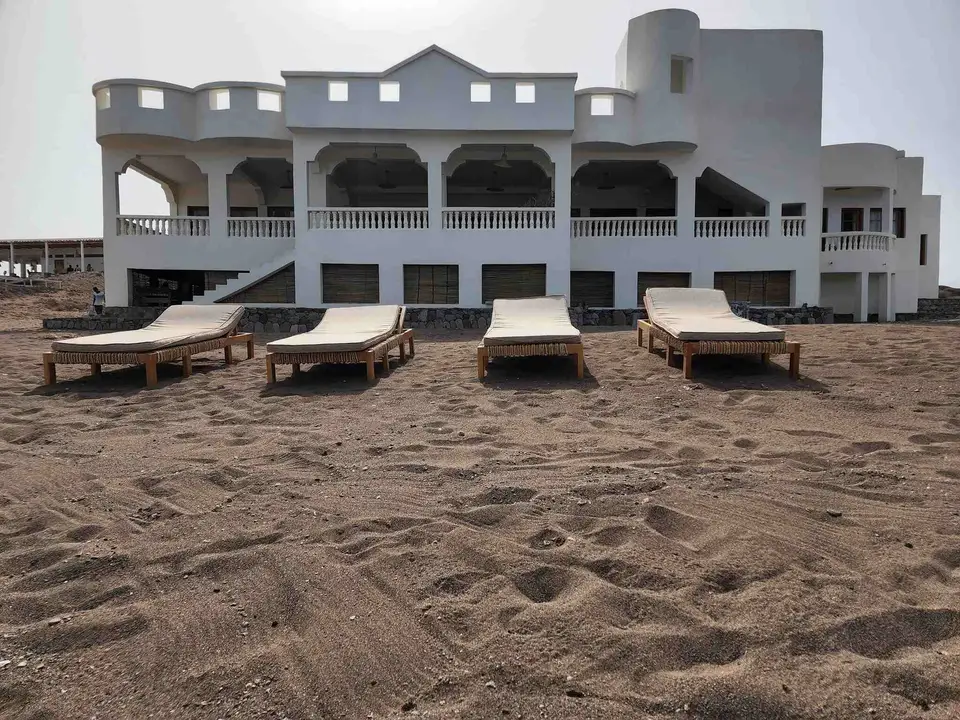 Loubatanleh Village Resort, apartments and villas